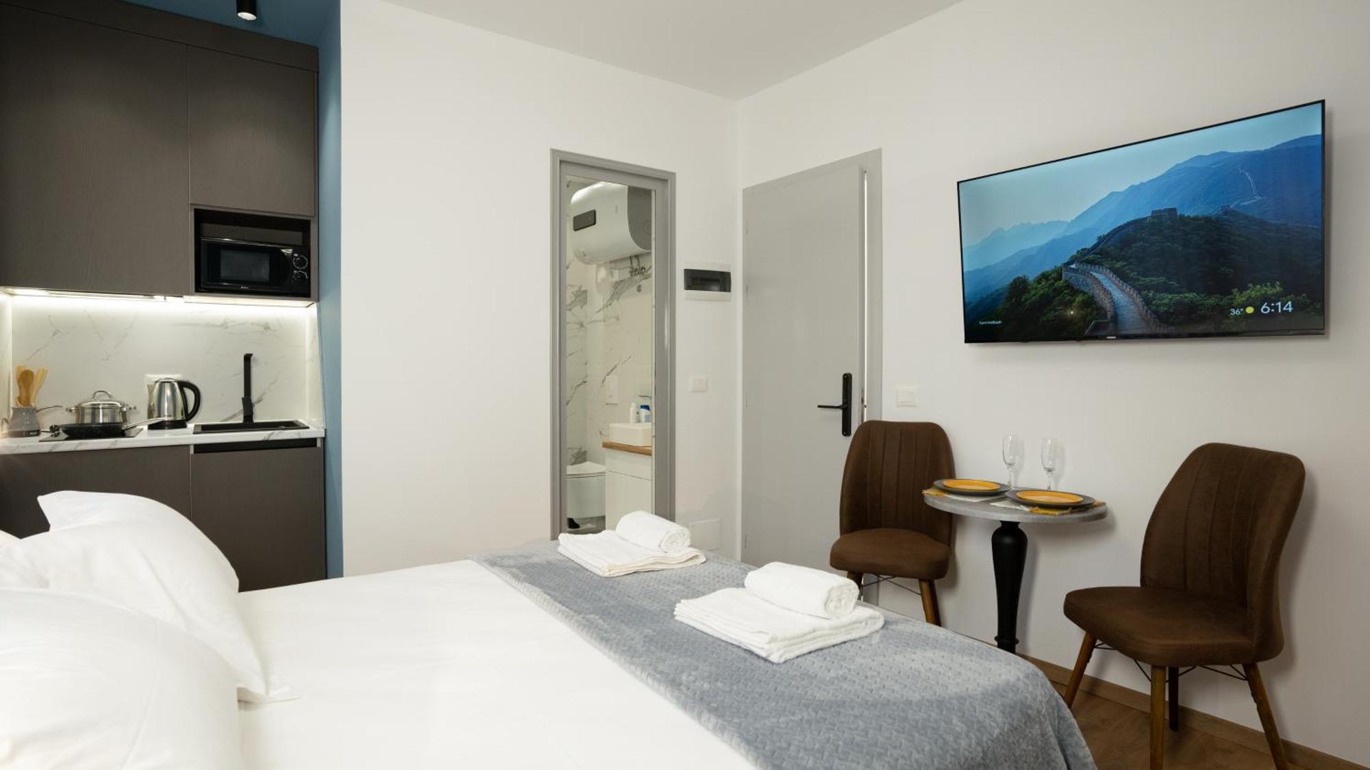 Apart-hotel Circle Center *